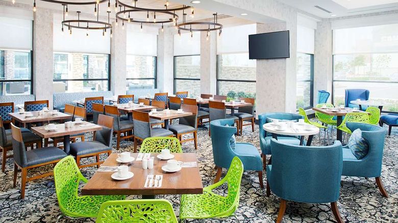 <b>Hilton Garden Inn Dallas/Arlington South Restaurant</b>. Images powered by <a href="https://iceportal.shijigroup.com/" title="IcePortal" target="_blank">IcePortal</a>.