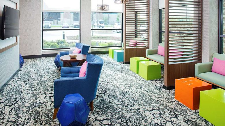 <b>Hilton Garden Inn Dallas/Arlington South Restaurant</b>. Images powered by <a href="https://iceportal.shijigroup.com/" title="IcePortal" target="_blank">IcePortal</a>.