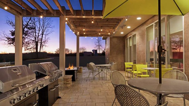 <b>Home2 Suites by Hilton Woodbridge Exterior</b>. Images powered by <a href="https://iceportal.shijigroup.com/" title="IcePortal" target="_blank">IcePortal</a>.