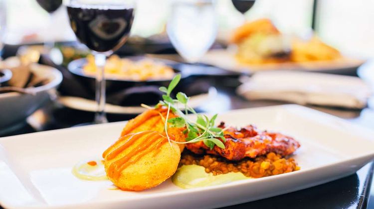 The Inverness Denver, Hilton Golf & Spa Restaurant
