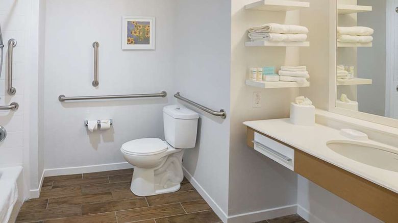 <b>Hampton Inn/Stes Colleyville-DFW Arpt Room</b>. Images powered by <a href="https://iceportal.shijigroup.com/" title="IcePortal" target="_blank">IcePortal</a>.