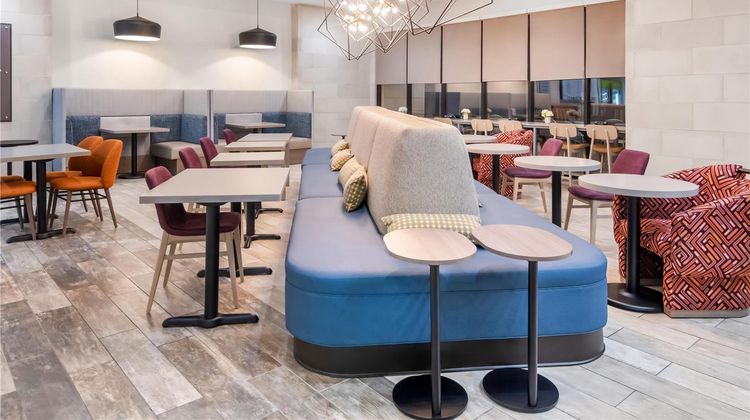 Home2 Suites Dallas Grand Prairie Restaurant