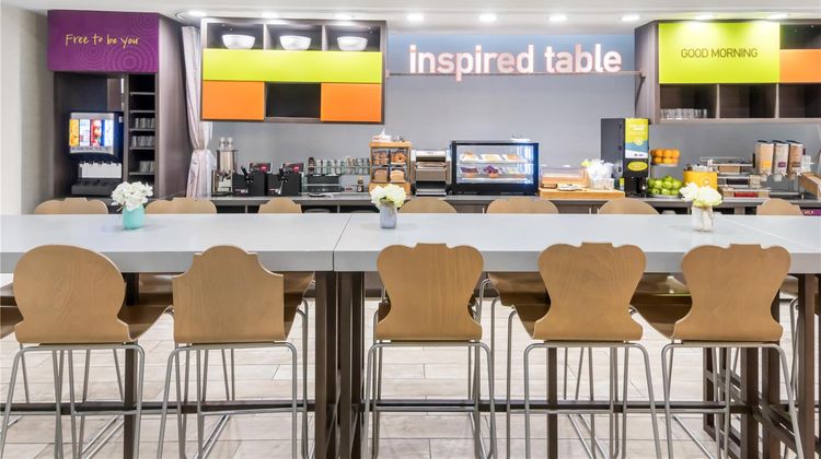 Home2 Suites Dallas Grand Prairie Restaurant