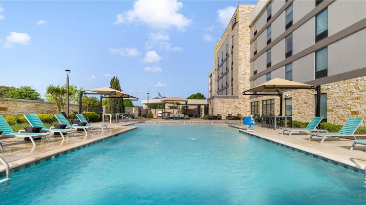 Home2 Suites by Hilton Dallas Addison Pool