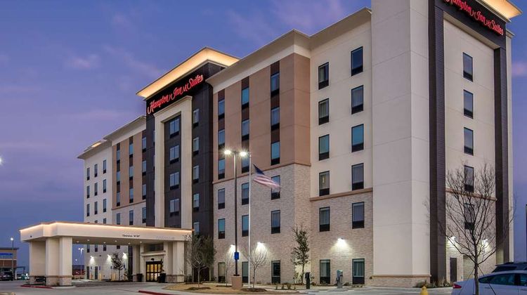 Hampton Inn & Suites Dallas-The Colony Exterior