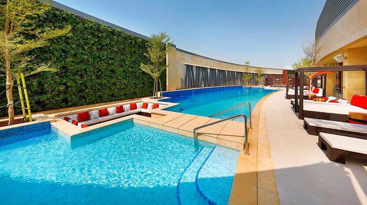 AlRayyan Hotel Doha, Curio Collection Pool