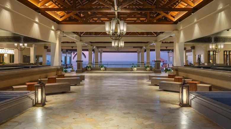 <b>Hilton Bali Resort Lobby</b>. Images powered by <a href="https://iceportal.shijigroup.com/" title="IcePortal" target="_blank">IcePortal</a>.