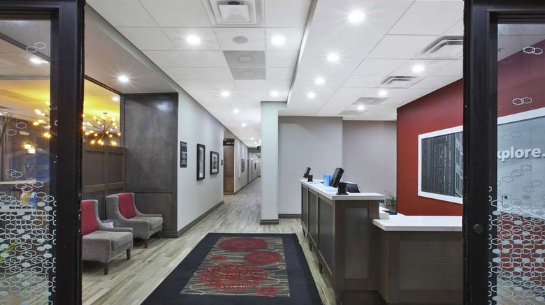 <b>Hampton Inn by Hilton Detroit/Dearborn Lobby</b>. Images powered by <a href="https://iceportal.shijigroup.com/" title="IcePortal" target="_blank">IcePortal</a>.