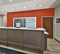Hampton Inn by Hilton Detroit/Dearborn Lobby