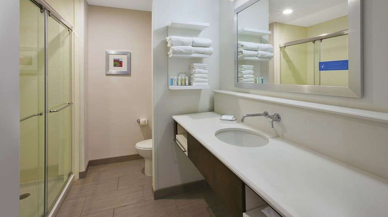 <b>Hampton Inn by Hilton Detroit/Dearborn Room</b>. Images powered by <a href="https://iceportal.shijigroup.com/" title="IcePortal" target="_blank">IcePortal</a>.