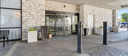 Hampton Inn by Hilton Detroit/Dearborn Exterior