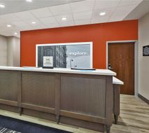 Hampton Inn by Hilton Detroit/Dearborn Lobby