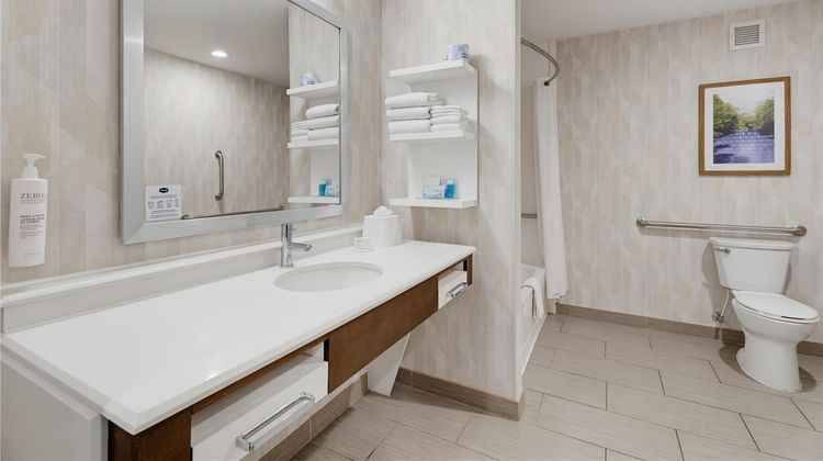 Hampton Inn by Hilton Detroit/Dearborn Room