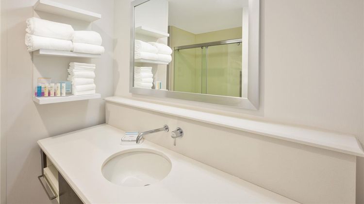 Hampton Inn by Hilton Detroit/Dearborn Room