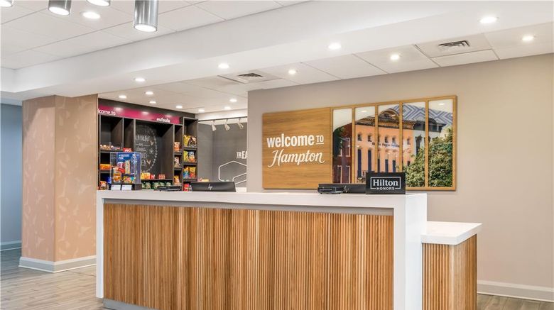 <b>Hampton Inn Eufaula Lobby</b>. Images powered by <a href="https://iceportal.shijigroup.com/" title="IcePortal" target="_blank">IcePortal</a>.