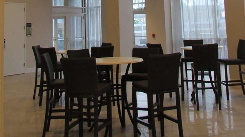 <b>Hilton Garden Inn Springfield Lobby</b>. Images powered by <a href="https://iceportal.shijigroup.com/" title="IcePortal" target="_blank">IcePortal</a>.