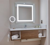 DoubleTree by Hilton Dartford Bridge Room