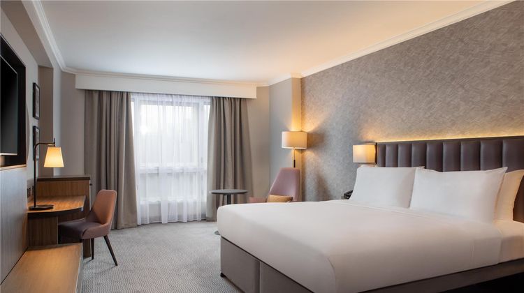 DoubleTree by Hilton Dartford Bridge Room