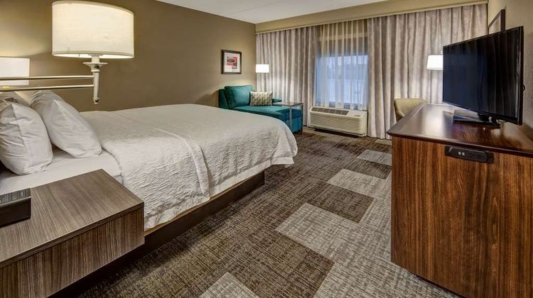 Hampton Inn & Suites Nashville/Henderson Room