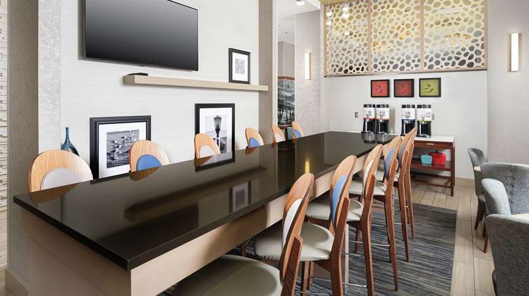 Hampton Inn Wilmington Downtown Lobby
