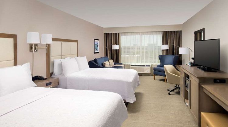 Hampton Inn Wilmington Downtown Room