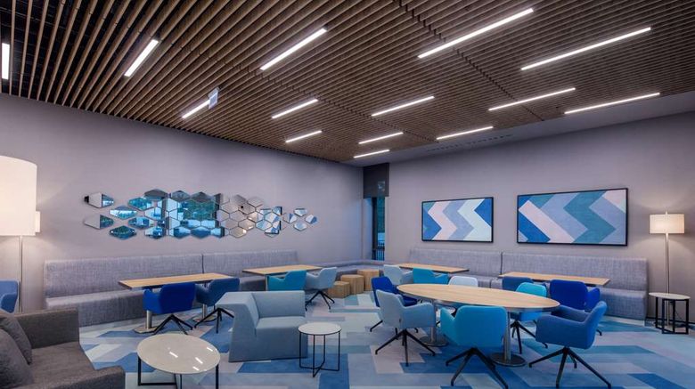 <b>Hampton by Hilton Istanbul Zeytinburnu Lobby</b>. Images powered by <a href="https://iceportal.shijigroup.com/" title="IcePortal" target="_blank">IcePortal</a>.