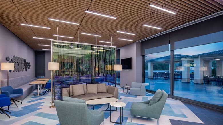 <b>Hampton by Hilton Istanbul Zeytinburnu Lobby</b>. Images powered by <a href="https://iceportal.shijigroup.com/" title="IcePortal" target="_blank">IcePortal</a>.