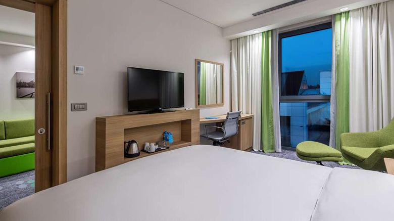<b>Hampton by Hilton Istanbul Zeytinburnu Room</b>. Images powered by <a href="https://iceportal.shijigroup.com/" title="IcePortal" target="_blank">IcePortal</a>.