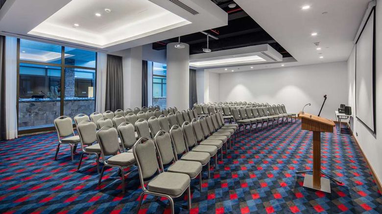 <b>Hampton by Hilton Izmir Aliaga Meeting</b>. Images powered by <a href="https://iceportal.shijigroup.com/" title="IcePortal" target="_blank">IcePortal</a>.
