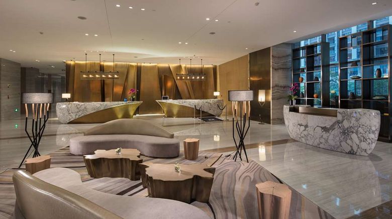 <b>Hilton Quanzhou Riverside Lobby</b>. Images powered by <a href="https://iceportal.shijigroup.com/" title="IcePortal" target="_blank">IcePortal</a>.