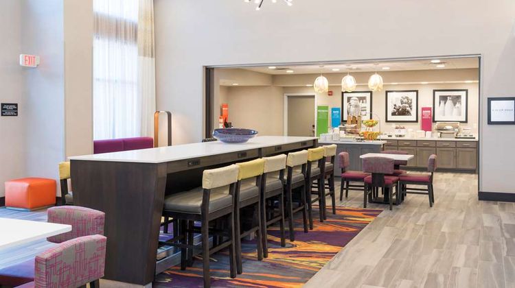 Hampton Inn & Suites West Lafayette Restaurant