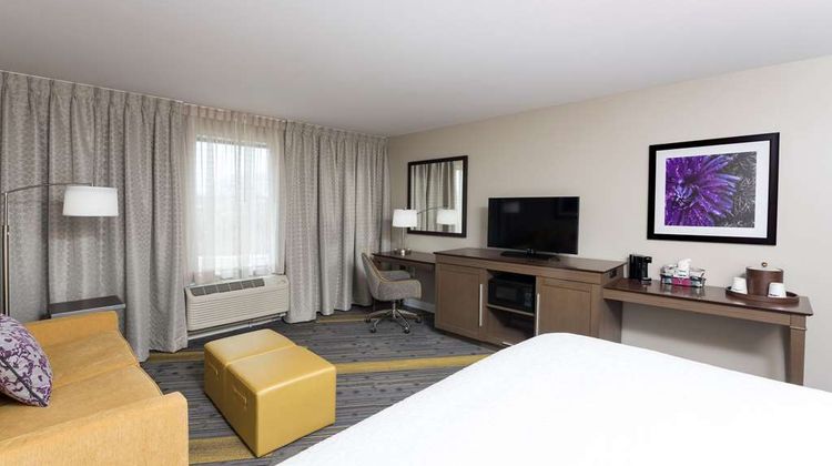 Hampton Inn & Suites West Lafayette Room
