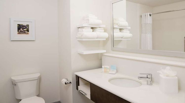 Hampton Inn & Suites West Lafayette Room