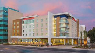 Hampton Inn & Suites LAX El Segundo