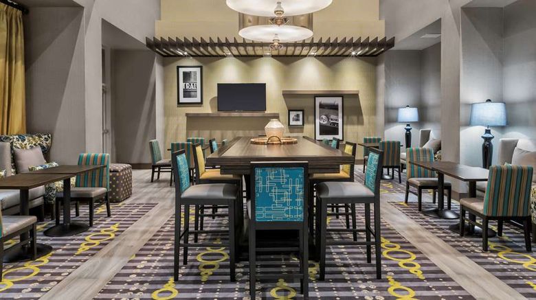 <b>Hampton Inn/Suites Los Angeles/Hollywood Restaurant</b>. Images powered by <a href="https://iceportal.shijigroup.com/" title="IcePortal" target="_blank">IcePortal</a>.