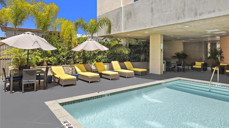 Hampton Inn/Suites Los Angeles/Hollywood Pool