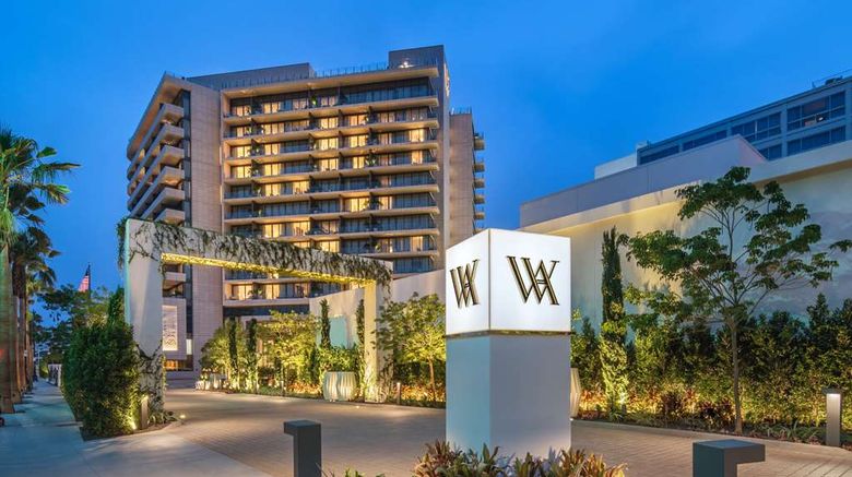 <b>Waldorf Astoria Beverly Hills Exterior</b>. Images powered by <a href="https://iceportal.shijigroup.com/" title="IcePortal" target="_blank">IcePortal</a>.