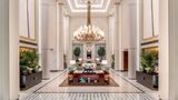 <b>Waldorf Astoria Beverly Hills Lobby</b>. Images powered by <a href="https://iceportal.shijigroup.com/" title="IcePortal" target="_blank">IcePortal</a>.