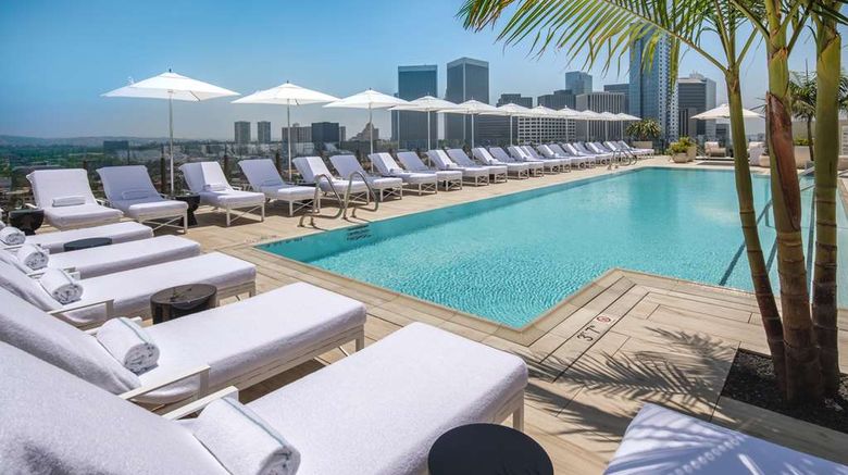<b>Waldorf Astoria Beverly Hills Pool</b>. Images powered by <a href="https://iceportal.shijigroup.com/" title="IcePortal" target="_blank">IcePortal</a>.