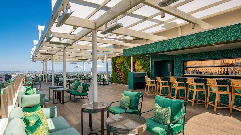 <b>Waldorf Astoria Beverly Hills Restaurant</b>. Images powered by <a href="https://iceportal.shijigroup.com/" title="IcePortal" target="_blank">IcePortal</a>.