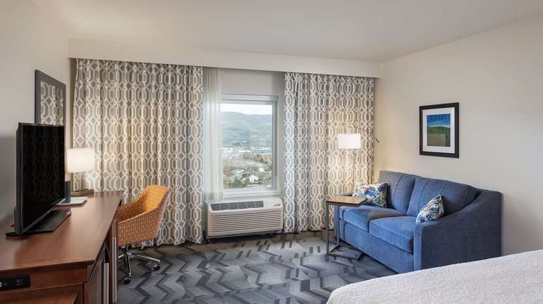 <b>Hampton Inn Lewiston Room</b>. Images powered by <a href="https://iceportal.shijigroup.com/" title="IcePortal" target="_blank">IcePortal</a>.
