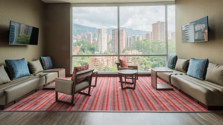 <b>Hampton by Hilton Medellin Lobby</b>. Images powered by <a href="https://iceportal.shijigroup.com/" title="IcePortal" target="_blank">IcePortal</a>.
