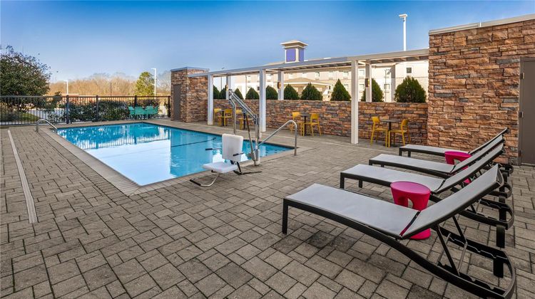 Home2 Suites by Hilton Meridian Pool