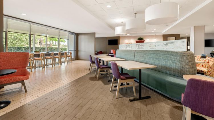 Home2 Suites by Hilton Prattville Lobby
