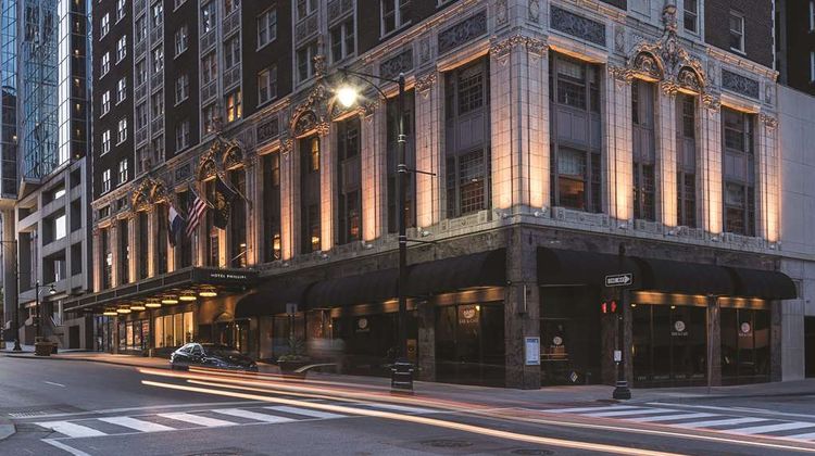 Hotel Phillips-Curio Collection Hilton Exterior