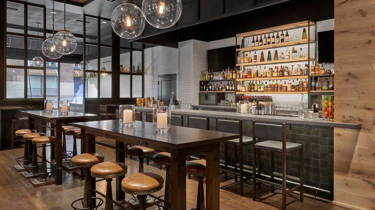 Hotel Phillips-Curio Collection Hilton Restaurant