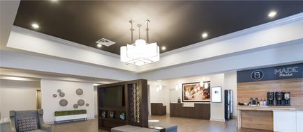 DoubleTree by Hilton Pleasant Prairie Lobby