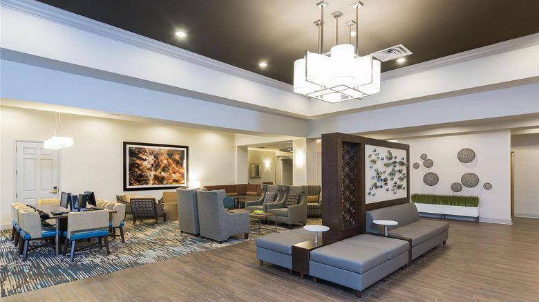 <b>DoubleTree by Hilton Pleasant Prairie Lobby</b>. Images powered by <a href="https://iceportal.shijigroup.com/" title="IcePortal" target="_blank">IcePortal</a>.