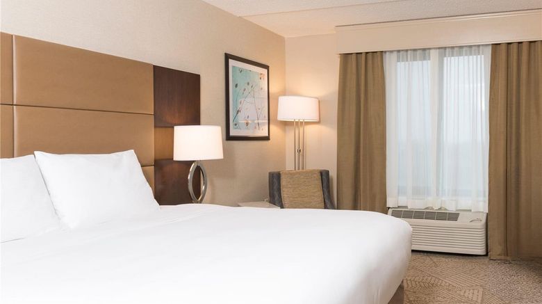 <b>DoubleTree by Hilton Pleasant Prairie Room</b>. Images powered by <a href="https://iceportal.shijigroup.com/" title="IcePortal" target="_blank">IcePortal</a>.