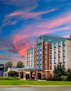 DoubleTree by Hilton Pleasant Prairie